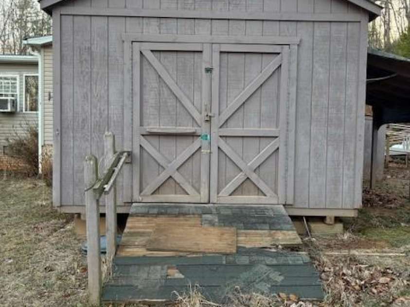 180 Fisher Drive, Marion, NC 28752.  MLS# CAR4234248, YatesRealty ID 5088. 