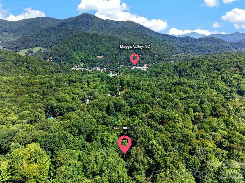 427 Locust Drive, Maggie Valley, NC 28751.  MLS# CAR4424585, YatesRealty ID 50881. 