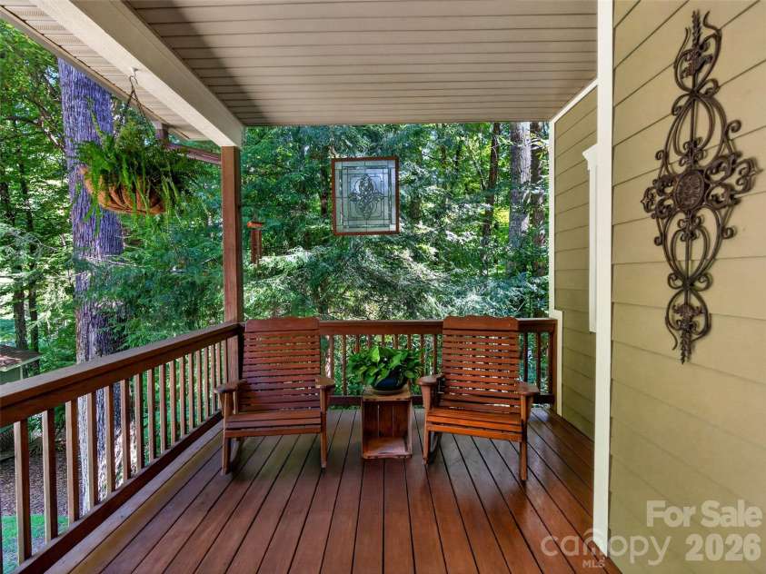 427 Locust Drive, Maggie Valley, NC 28751.  MLS# CAR4424585, YatesRealty ID 50881. Covered Front Porch