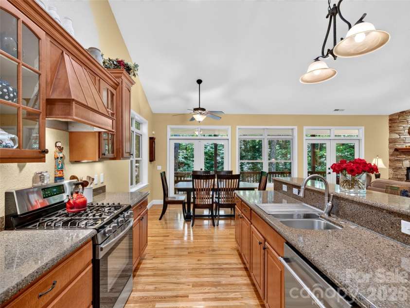 427 Locust Drive, Maggie Valley, NC 28751.  MLS# CAR4424585, YatesRealty ID 50881. Kitchen
