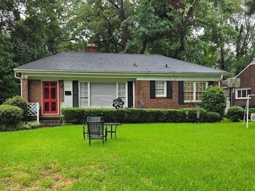 2414 Arnold Drive, Charlotte, NC 28205.  MLS# CAR4406654, YatesRealty ID 50883. 