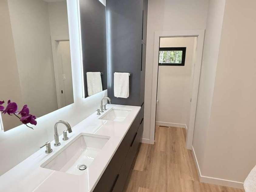 291 Falls Avenue, Granite Falls, NC 28630.  MLS# CAR4424767, YatesRealty ID 50884. 
