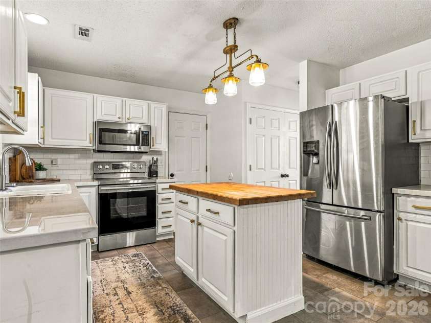 57 Sunberry Trail, Fletcher, NC 28732.  MLS# CAR4424572, YatesRealty ID 50885. 
