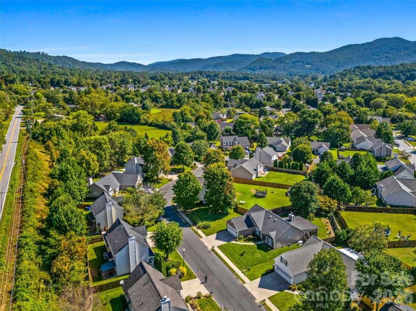 57 Sunberry Trail, Fletcher, NC 28732.  MLS# CAR4424572, YatesRealty ID 50885. 