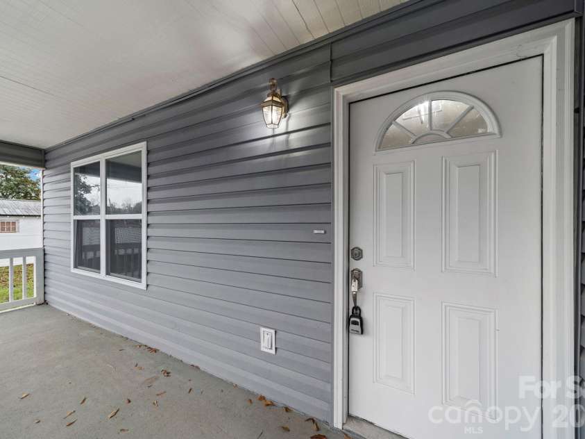 109 Haddock Road, Orangeburg, SC 29115.  MLS# CAR4409042, YatesRealty ID 50887. 
