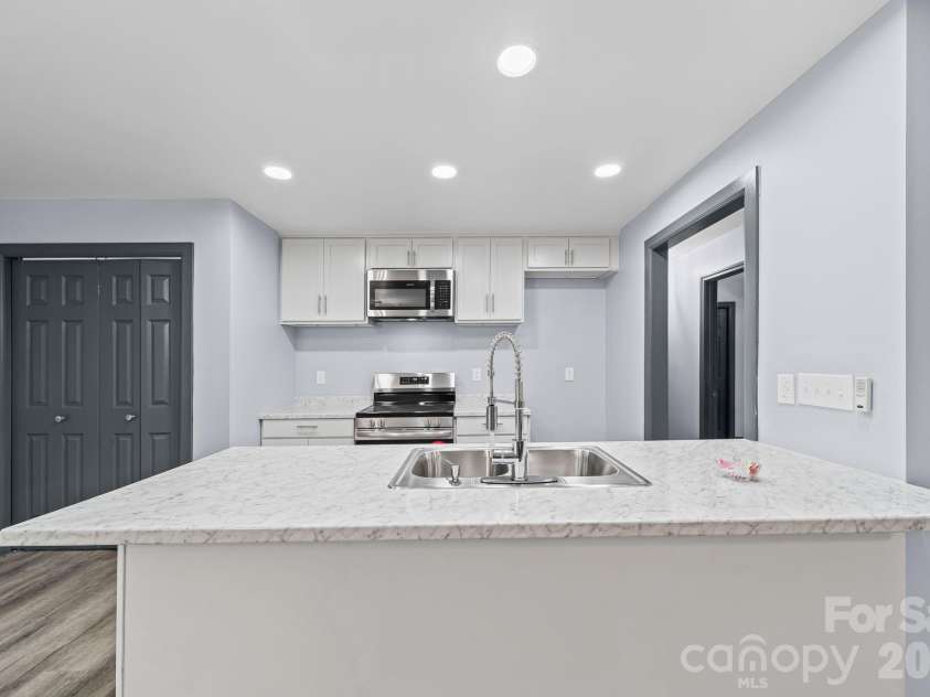 109 Haddock Road, Orangeburg, SC 29115.  MLS# CAR4409042, YatesRealty ID 50887. 