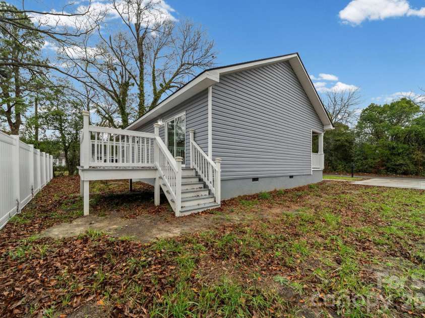 109 Haddock Road, Orangeburg, SC 29115.  MLS# CAR4409042, YatesRealty ID 50887. 