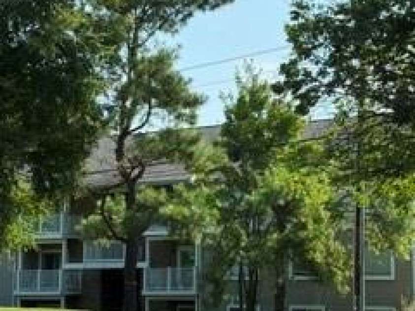 9547 University Terrace Drive, Charlotte, NC 28262.  MLS# CAR4424671, YatesRealty ID 50889. 