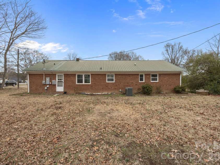 1750 Sells Road, Salisbury, NC 28144.  MLS# CAR4349671, YatesRealty ID 5089. 