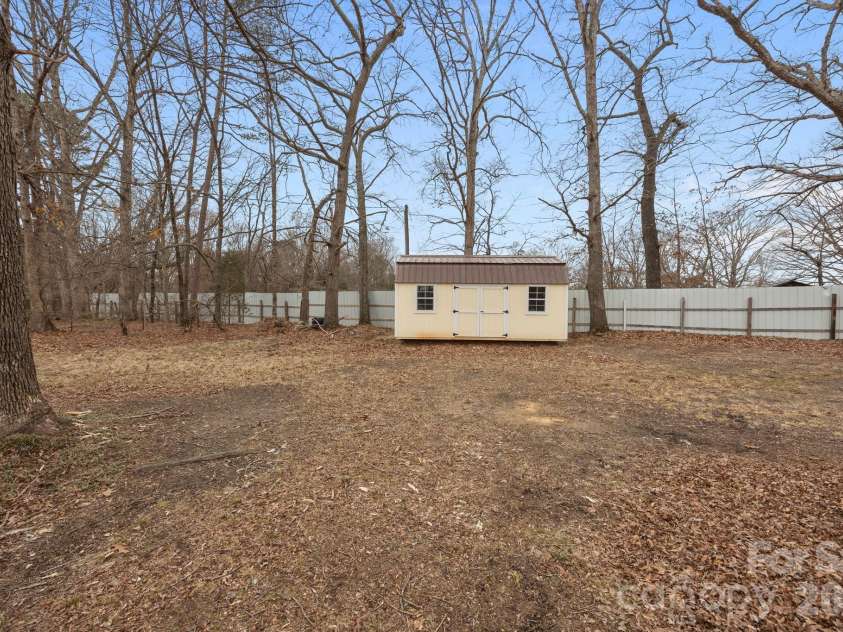 1750 Sells Road, Salisbury, NC 28144.  MLS# CAR4349671, YatesRealty ID 5089. 