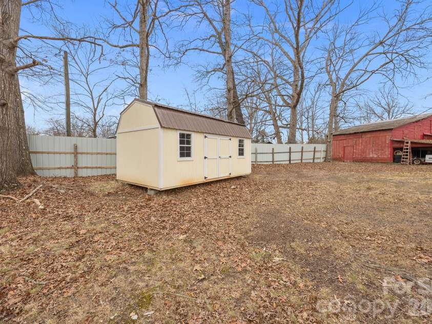 1750 Sells Road, Salisbury, NC 28144.  MLS# CAR4349671, YatesRealty ID 5089. 