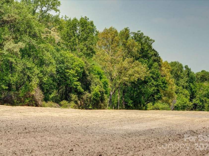 3006 Wrench Road, Dunn, NC 28344.  MLS# CAR4291729, YatesRealty ID 5089. 