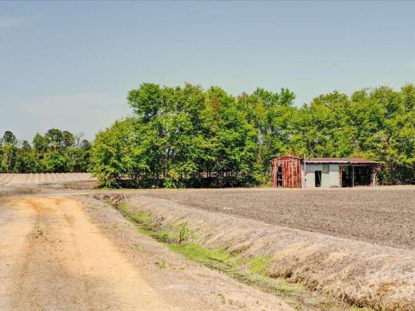 3006 Wrench Road, Dunn, NC 28344.  MLS# CAR4291729, YatesRealty ID 5089. 