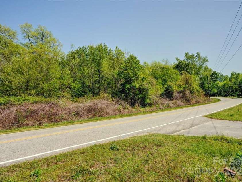3006 Wrench Road, Dunn, NC 28344.  MLS# CAR4291729, YatesRealty ID 5089. 