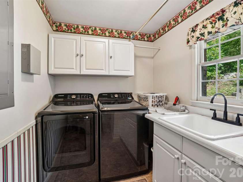 54 Gap Creek Road, Fletcher, NC 28732.  MLS# CAR4423914, YatesRealty ID 50895. 
