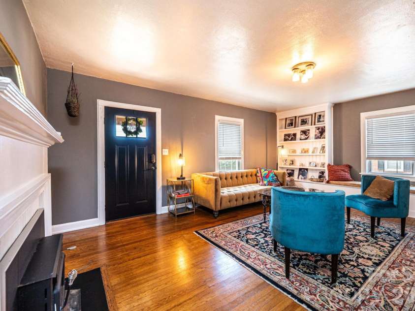 1240 12th Street Place, Hickory, NC 28601.  MLS# CAR4394943, YatesRealty ID 50898. 