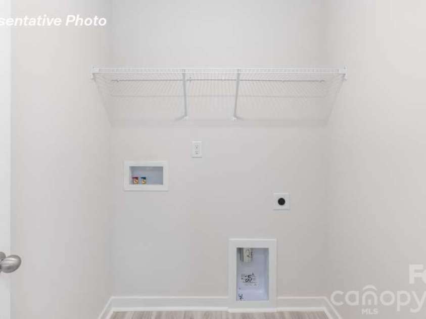 5120 Parker Forest Road, Charlotte, NC 28215.  MLS# CAR4424821, YatesRealty ID 50899. 