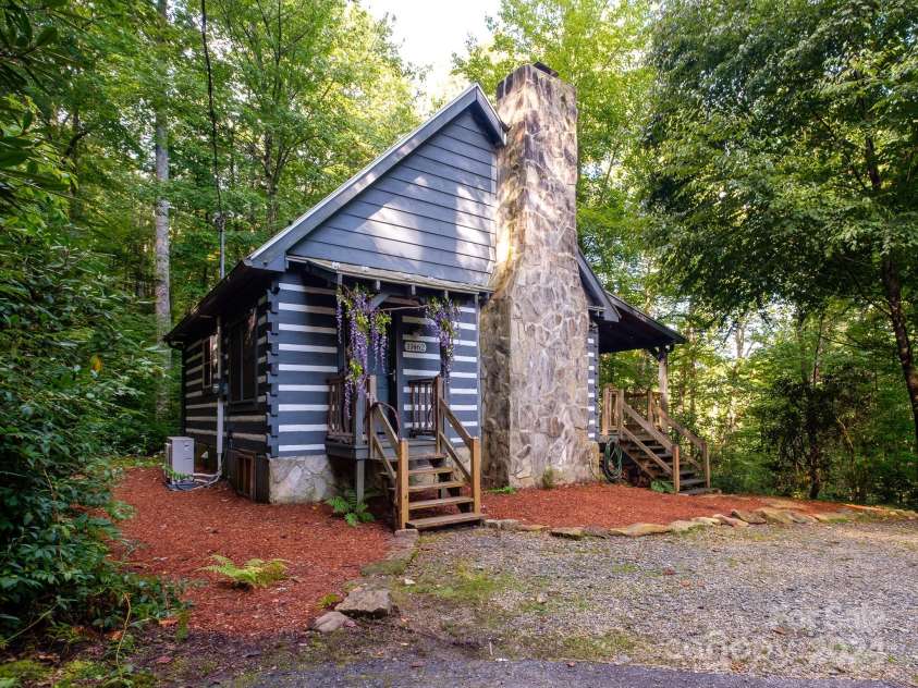 11462 Greenville Highway, Cedar Mountain, NC 28718.  MLS# CAR4204650, YatesRealty ID 509. 