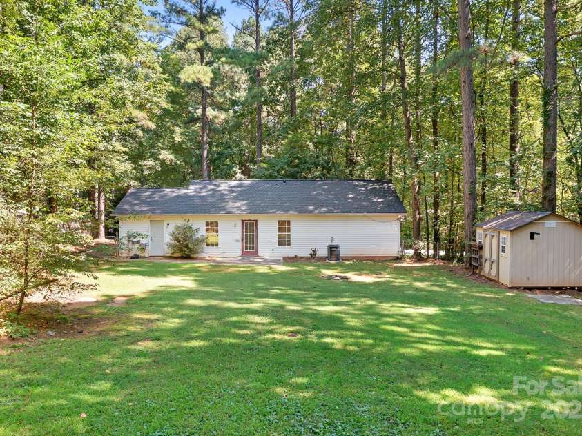 134 Mills Valley Drive, Mooresville, NC 28117.  MLS# CAR4301666, YatesRealty ID 509. 