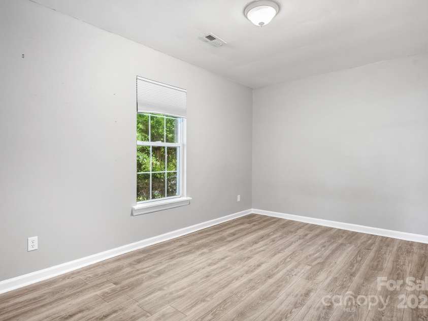 134 Mills Valley Drive, Mooresville, NC 28117.  MLS# CAR4301666, YatesRealty ID 509. Bedroom 1