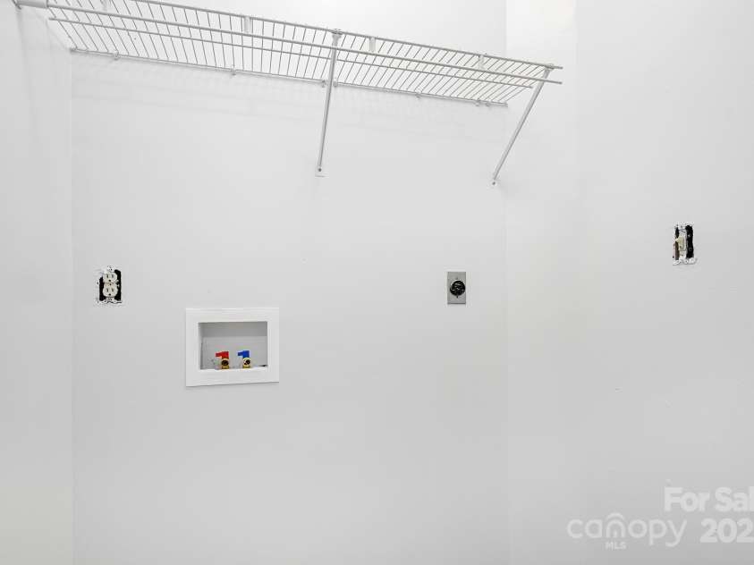 134 Mills Valley Drive, Mooresville, NC 28117.  MLS# CAR4301666, YatesRealty ID 509. Laundry Room