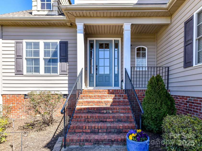 816 Springs Road, Dallas, NC 28034.  MLS# CAR4232847, YatesRealty ID 5090. 