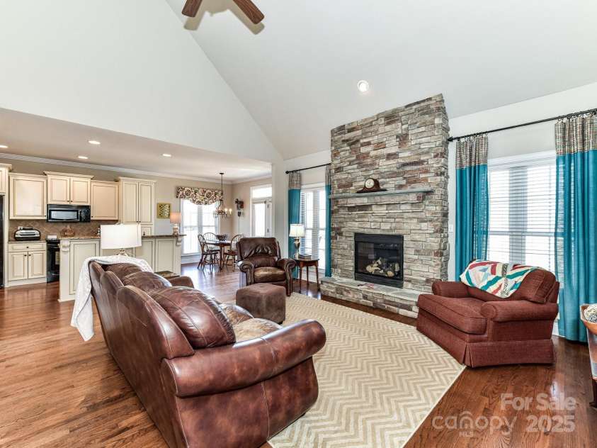 816 Springs Road, Dallas, NC 28034.  MLS# CAR4232847, YatesRealty ID 5090. 