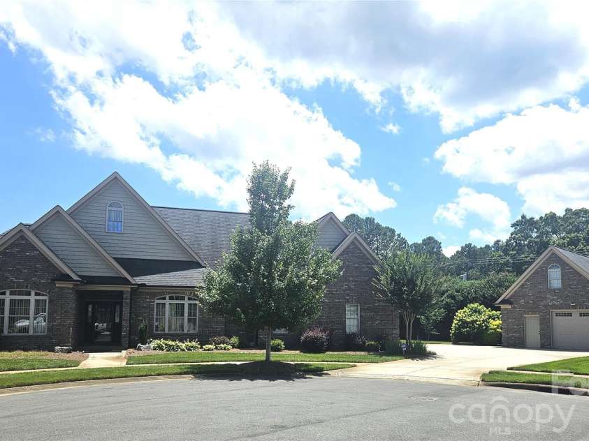323 Wendover Drive, Locust, NC 28097.  MLS# CAR4424542, YatesRealty ID 50902. 