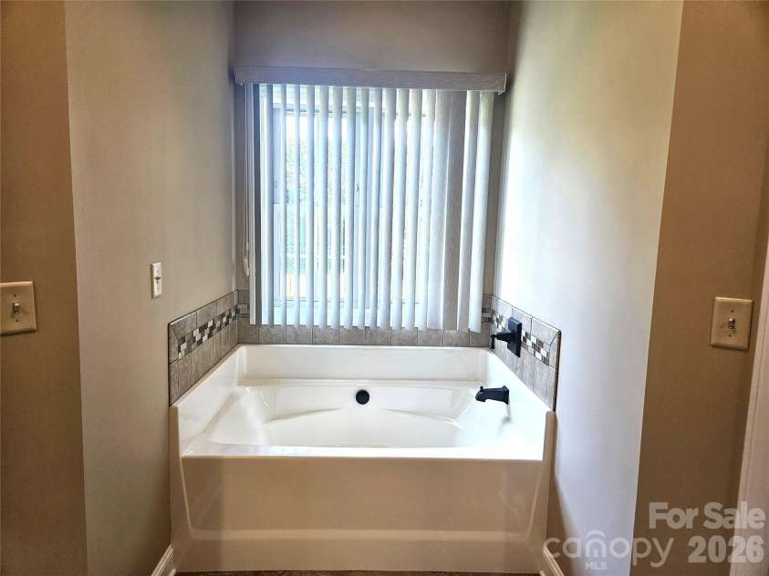 323 Wendover Drive, Locust, NC 28097.  MLS# CAR4424542, YatesRealty ID 50902. 