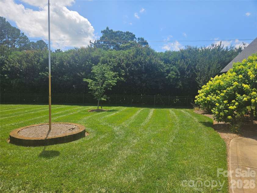 323 Wendover Drive, Locust, NC 28097.  MLS# CAR4424542, YatesRealty ID 50902. 