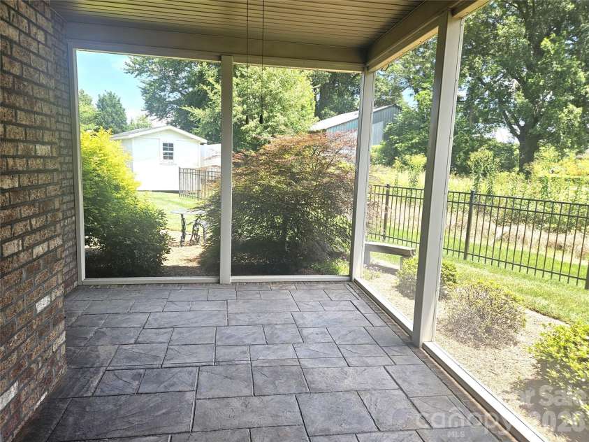 323 Wendover Drive, Locust, NC 28097.  MLS# CAR4424542, YatesRealty ID 50902. 