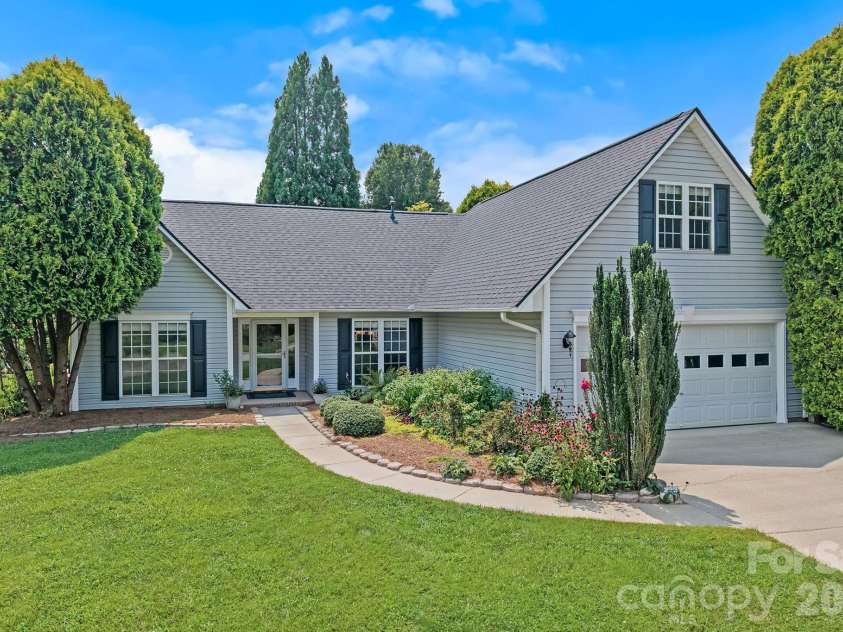 200 Planters Creek Road, Fletcher, NC 28732.  MLS# CAR4407264, YatesRealty ID 50908. 