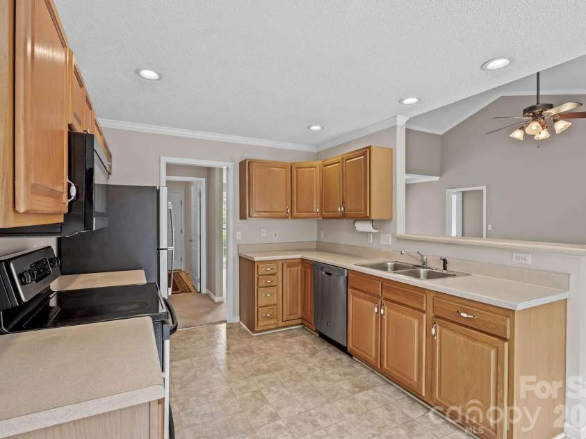 200 Planters Creek Road, Fletcher, NC 28732.  MLS# CAR4407264, YatesRealty ID 50908. 