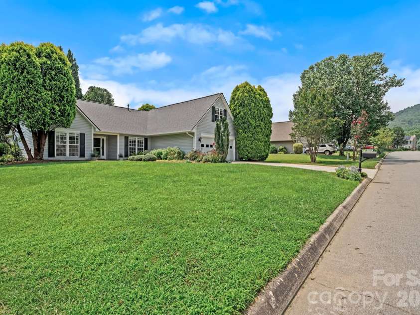 200 Planters Creek Road, Fletcher, NC 28732.  MLS# CAR4407264, YatesRealty ID 50908. 
