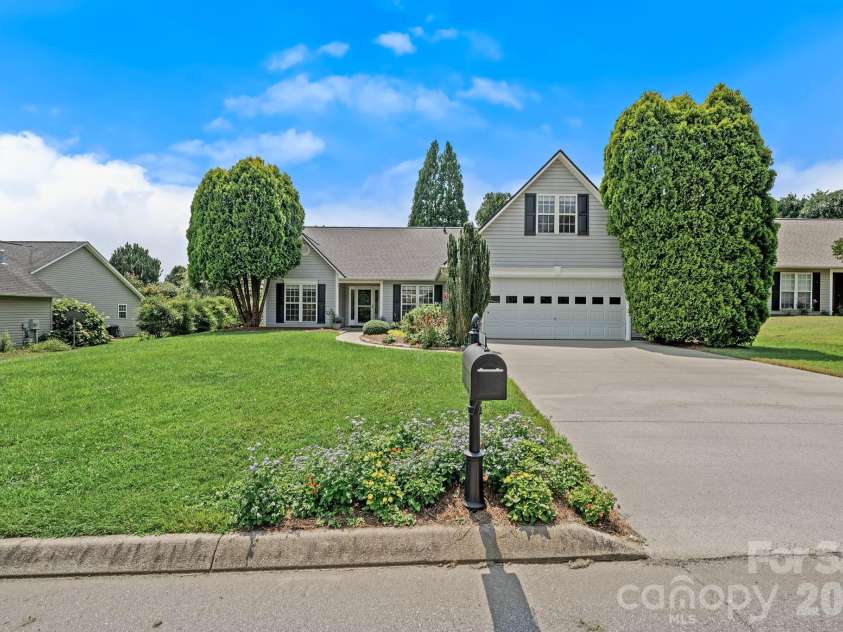 200 Planters Creek Road, Fletcher, NC 28732.  MLS# CAR4407264, YatesRealty ID 50908. 