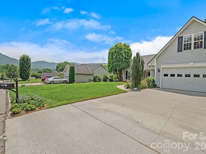 200 Planters Creek Road, Fletcher, NC 28732.  MLS# CAR4407264, YatesRealty ID 50908. 