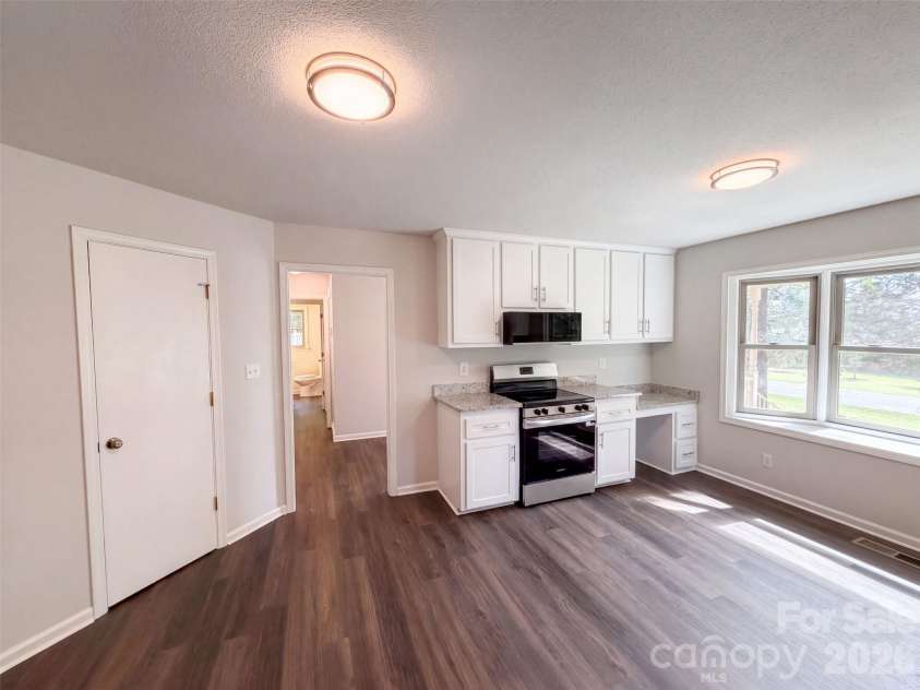 121 Goodman Circle, Concord, NC 28025.  MLS# CAR4424865, YatesRealty ID 50909. 