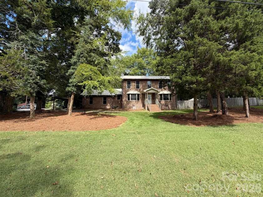 121 Goodman Circle, Concord, NC 28025.  MLS# CAR4424865, YatesRealty ID 50909. 