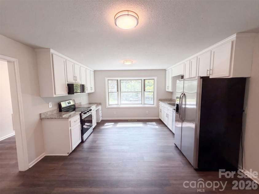 121 Goodman Circle, Concord, NC 28025.  MLS# CAR4424865, YatesRealty ID 50909. 