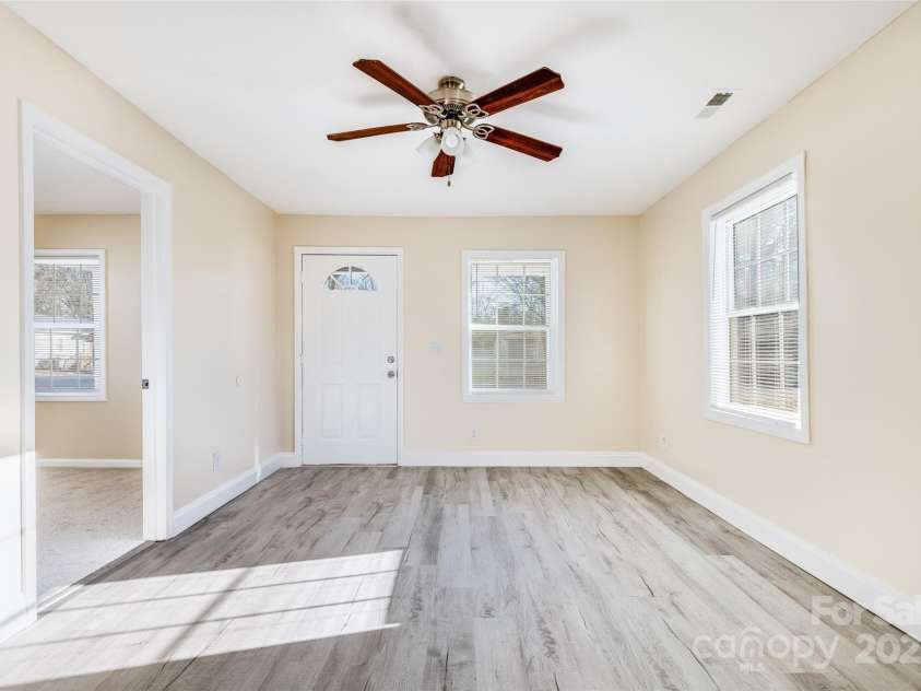 417 Baker Street Extension, Rock Hill, SC 29730.  MLS# CAR4221669, YatesRealty ID 5091. 