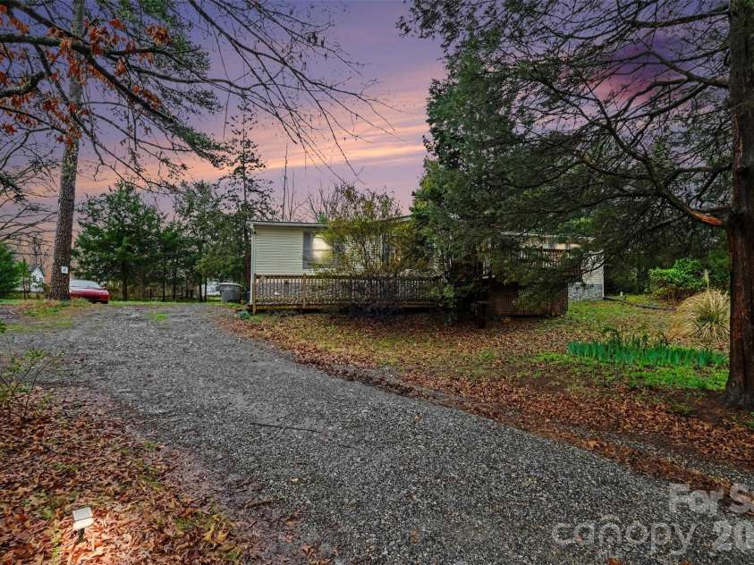6107 RAINTREE Circle, Concord, NC 28027.  MLS# CAR4356905, YatesRealty ID 5091. 