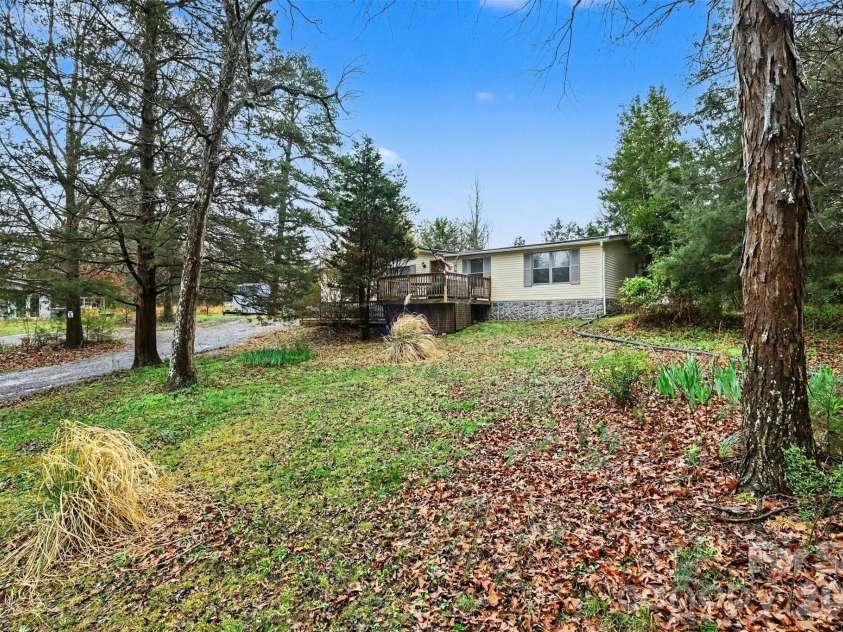 6107 RAINTREE Circle, Concord, NC 28027.  MLS# CAR4356905, YatesRealty ID 5091. 