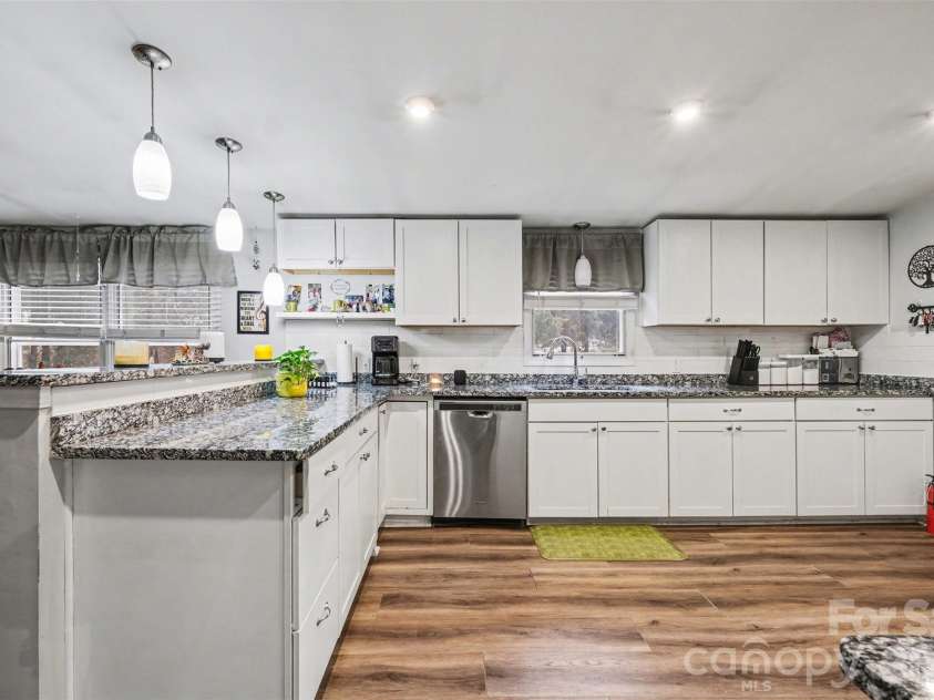 6107 RAINTREE Circle, Concord, NC 28027.  MLS# CAR4356905, YatesRealty ID 5091. 