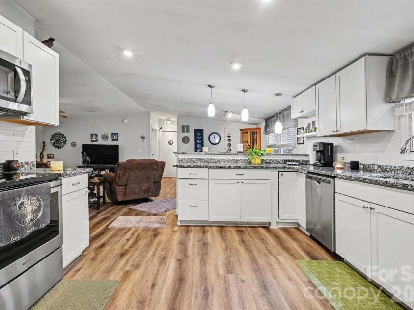 6107 RAINTREE Circle, Concord, NC 28027.  MLS# CAR4356905, YatesRealty ID 5091. 
