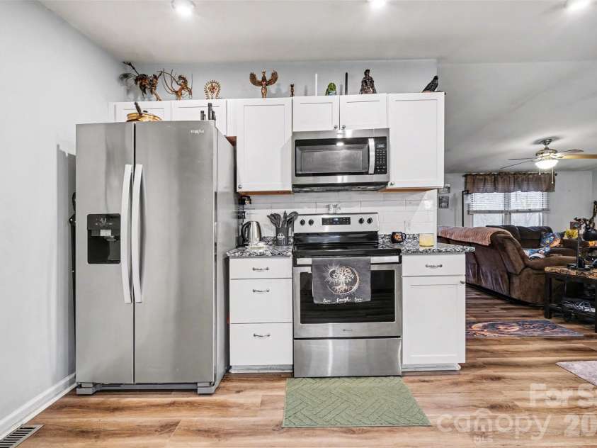 6107 RAINTREE Circle, Concord, NC 28027.  MLS# CAR4356905, YatesRealty ID 5091. 