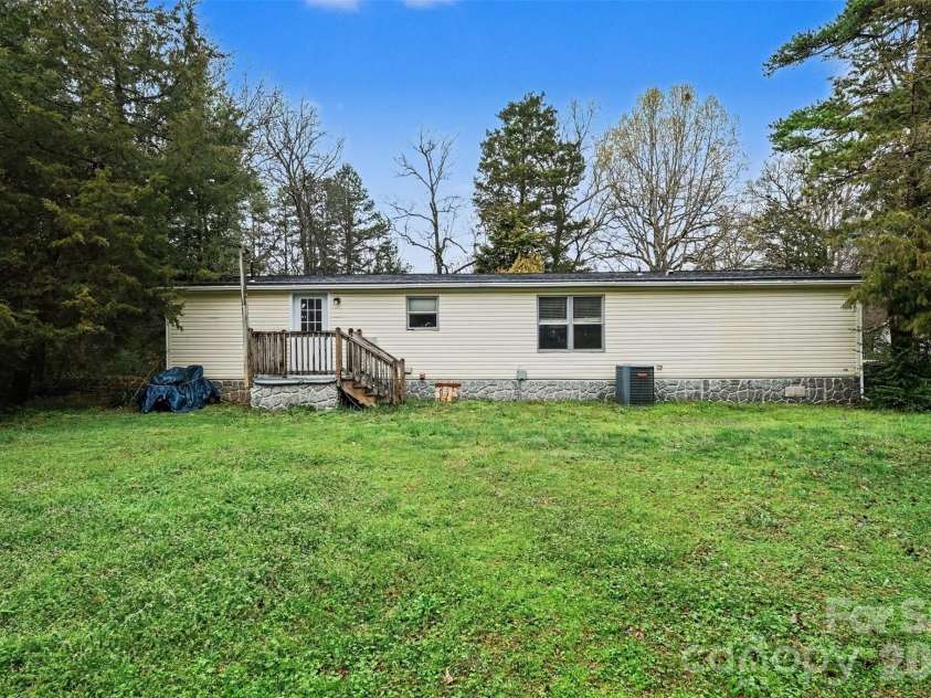 6107 RAINTREE Circle, Concord, NC 28027.  MLS# CAR4356905, YatesRealty ID 5091. 