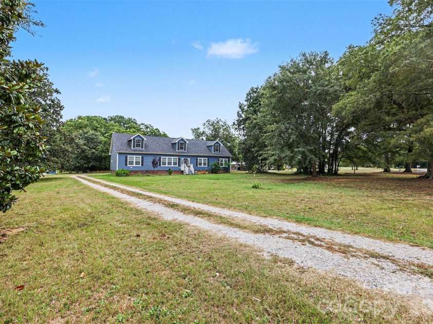 5780 Oak Street, Fort Lawn, SC 29714.  MLS# CAR4424810, YatesRealty ID 50911. 