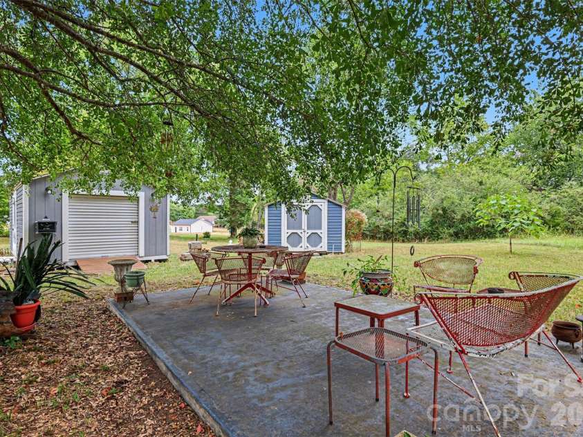 5780 Oak Street, Fort Lawn, SC 29714.  MLS# CAR4424810, YatesRealty ID 50911. 