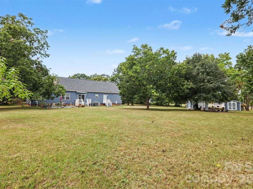 5780 Oak Street, Fort Lawn, SC 29714.  MLS# CAR4424810, YatesRealty ID 50911. 