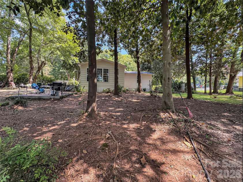25 Stowe Street, Lowell, NC 28098.  MLS# CAR4424867, YatesRealty ID 50912. 